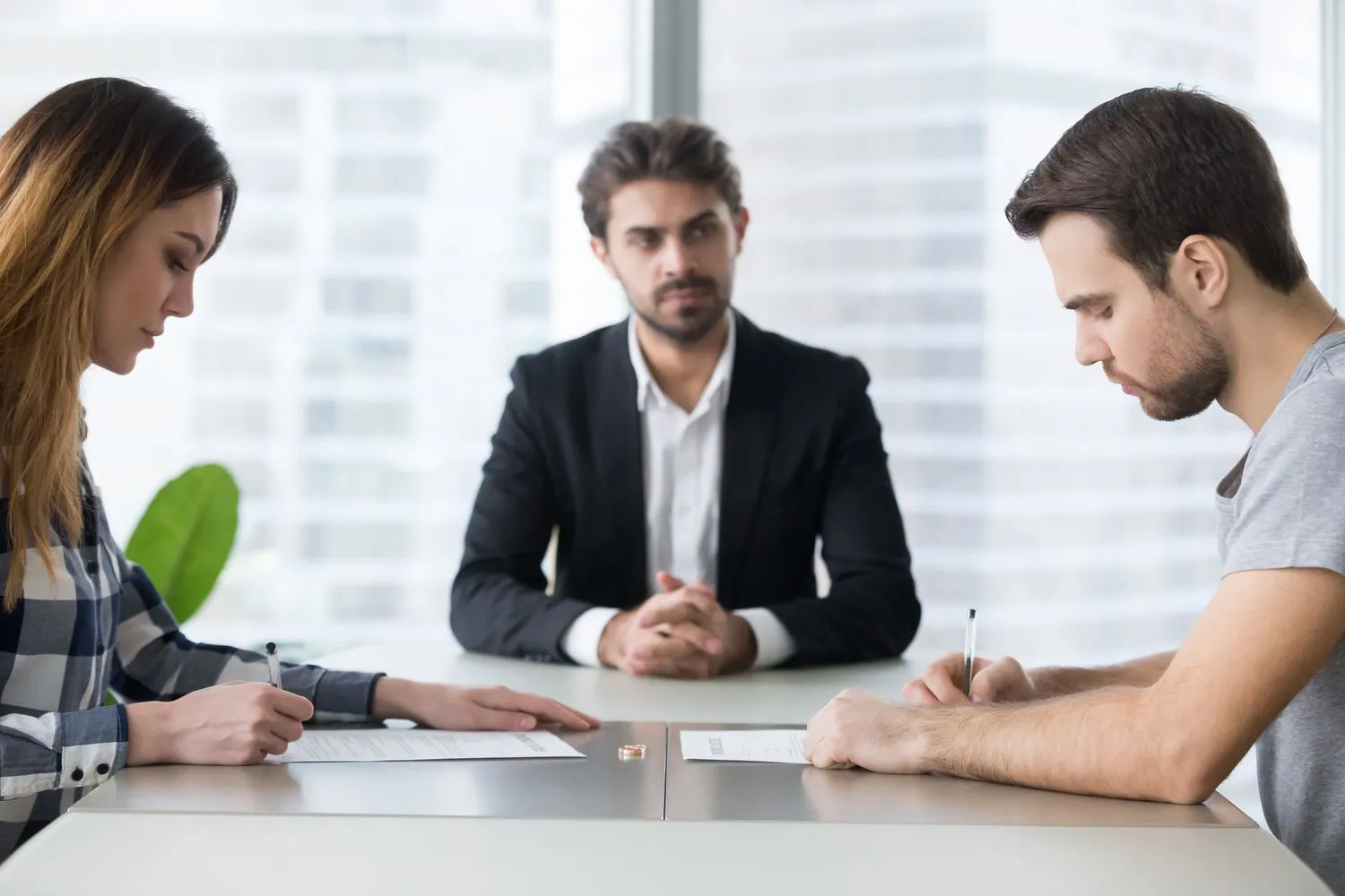 How EH Mediation Guides Couples Toward Fair and Balanced Outcomes New Milton