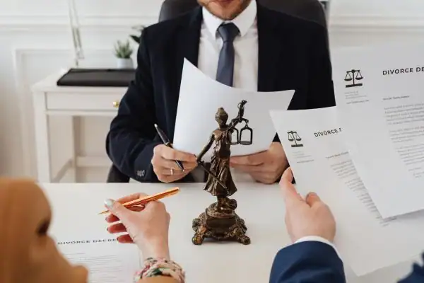 our fees New Milton from EH Mediation - image of couple in joint mediation meeting